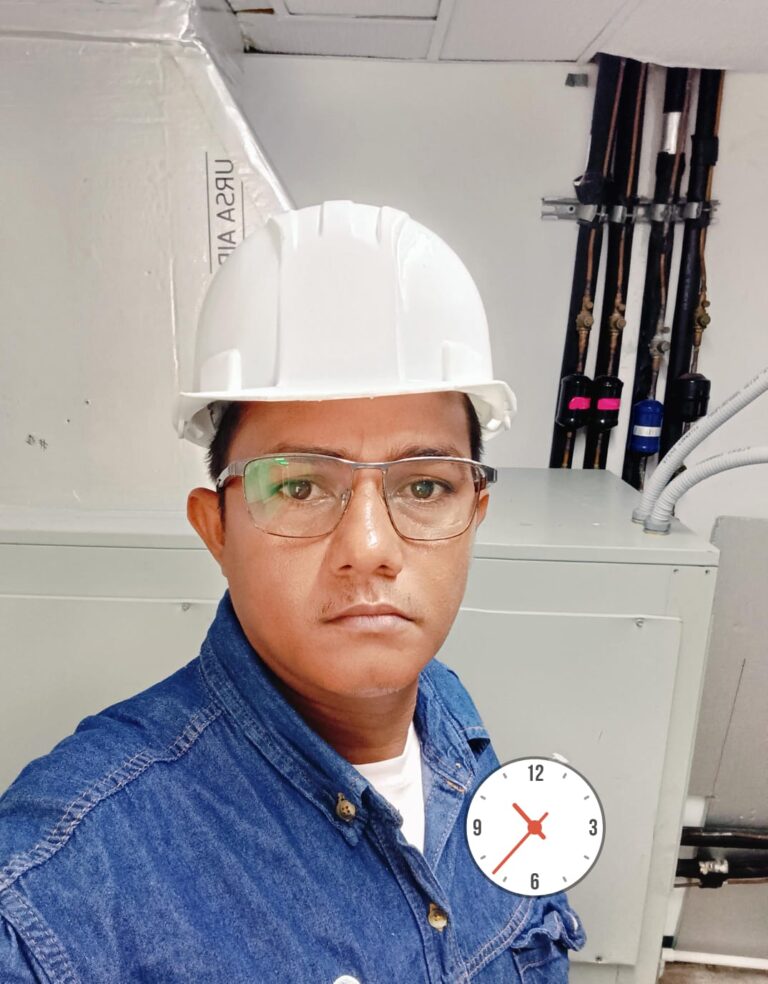 Bercelio Plaza - Supervisor de Servicios